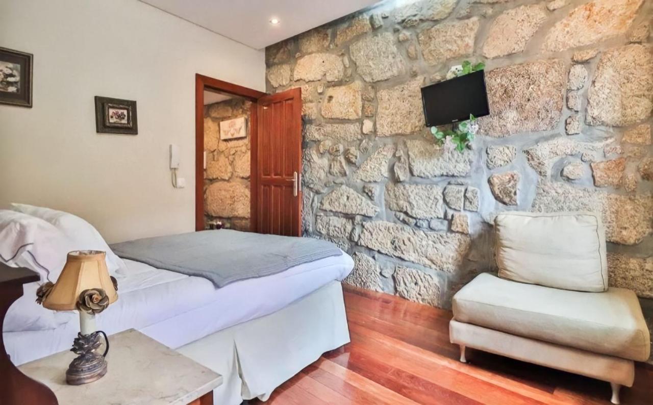 Apartamento 2 Quartos E 2 Casas De Banho Appartement Porto Buitenkant foto